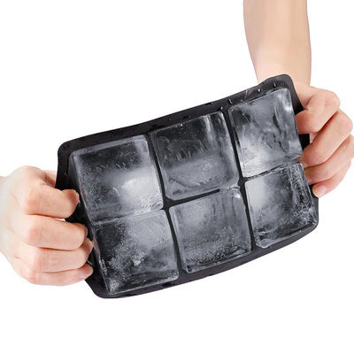 좋은 가격 얼음 큐브 트레이, 쉽게 풀기 위한 큰 얼음 큐브 폼, 얼음 큐브 트레이를 얼기 위한 뚜?? 이 있는 실리콘 얼음 큐브 트레이, 칵테일을 위한 쌓일 수 있는 퀘어 얼음 트레이 위스키 주스 커피 온라인으로