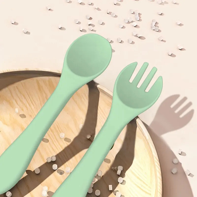 아기 무해한 실리콘 부엌은 포크를 생성하고, 실용적이어서 숟가락으로 뜹니다