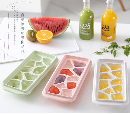 아이스 큐브 트레이 4팩, 56 PC 실리콘 아이스 큐브 트레이 메이커  spill-resistant Removable lid, easy release & pop out, LFGB And BPA free, stackable flexible, baby food, cocktail, coffee